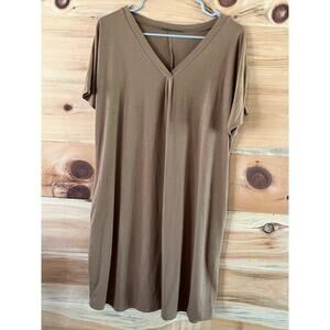 Shop Basics USA women's v-neck pull over casual dress. Brown. Size Small
